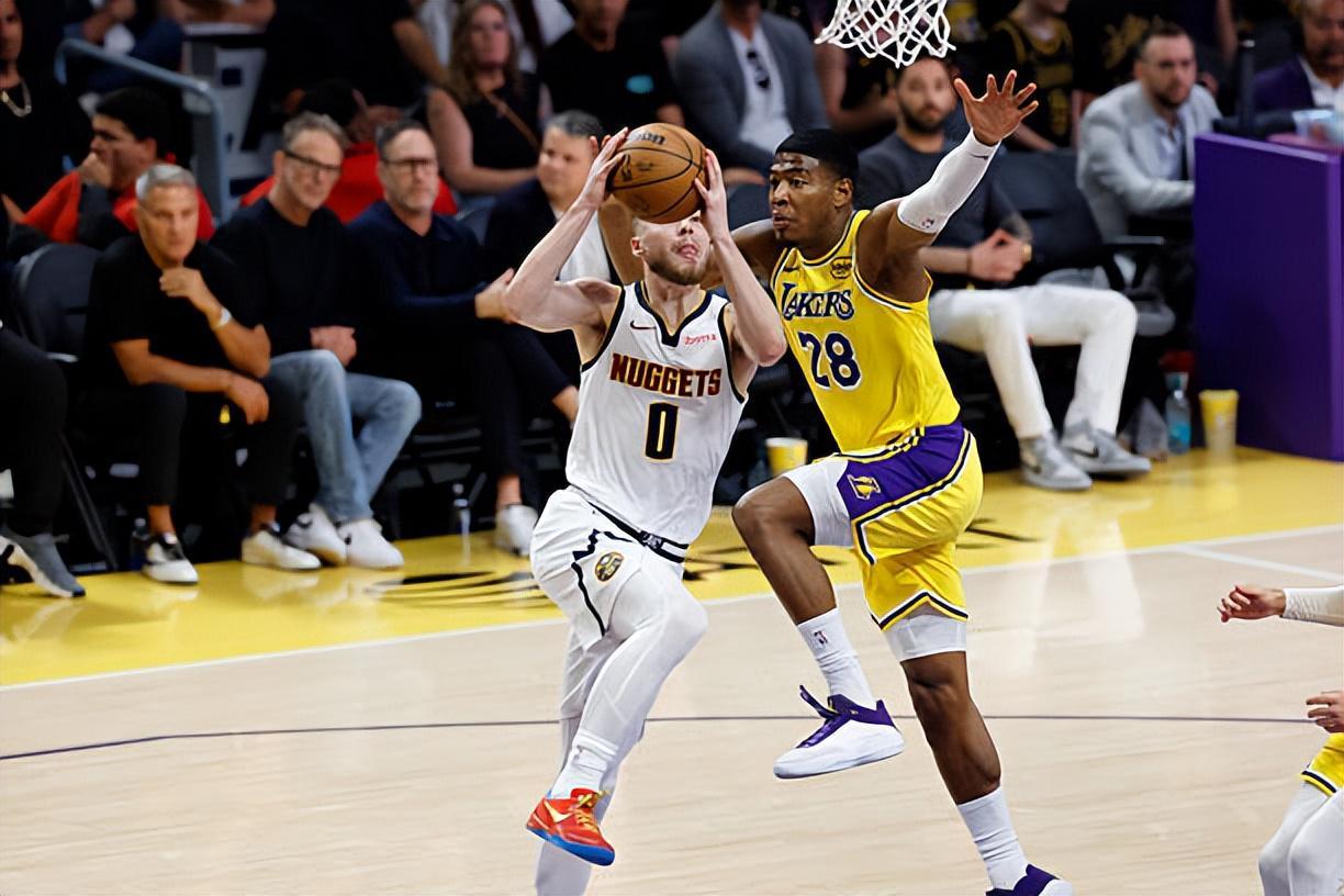 爱游戏游戏平台-又一次打出了一塌糊涂的表现，掘金侧翼新星的情况真是令人担心？